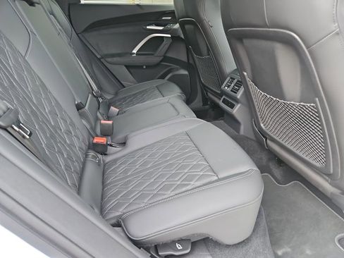 Used 2025 Audi SQ5 Premium Plus image 21