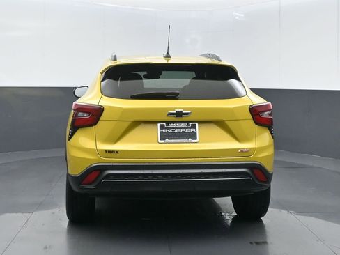 Used 2024 Chevrolet Trax RS w/ Sunroof Package image 19
