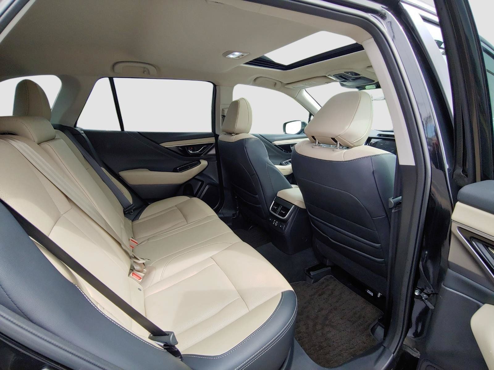 Used 2024 Subaru Outback Limited AWD/4WD image 32