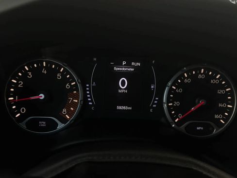Used 2019 Jeep Renegade Latitude w/ Safety & Security Group II FWD image 24