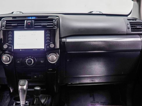 Used 2024 Toyota 4Runner TRD Off-Road AWD/4WD image 18