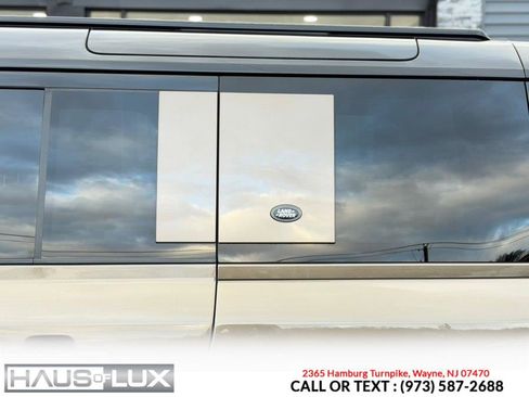 Used 2022 Land Rover Defender 110 X-Dynamic SE image 16