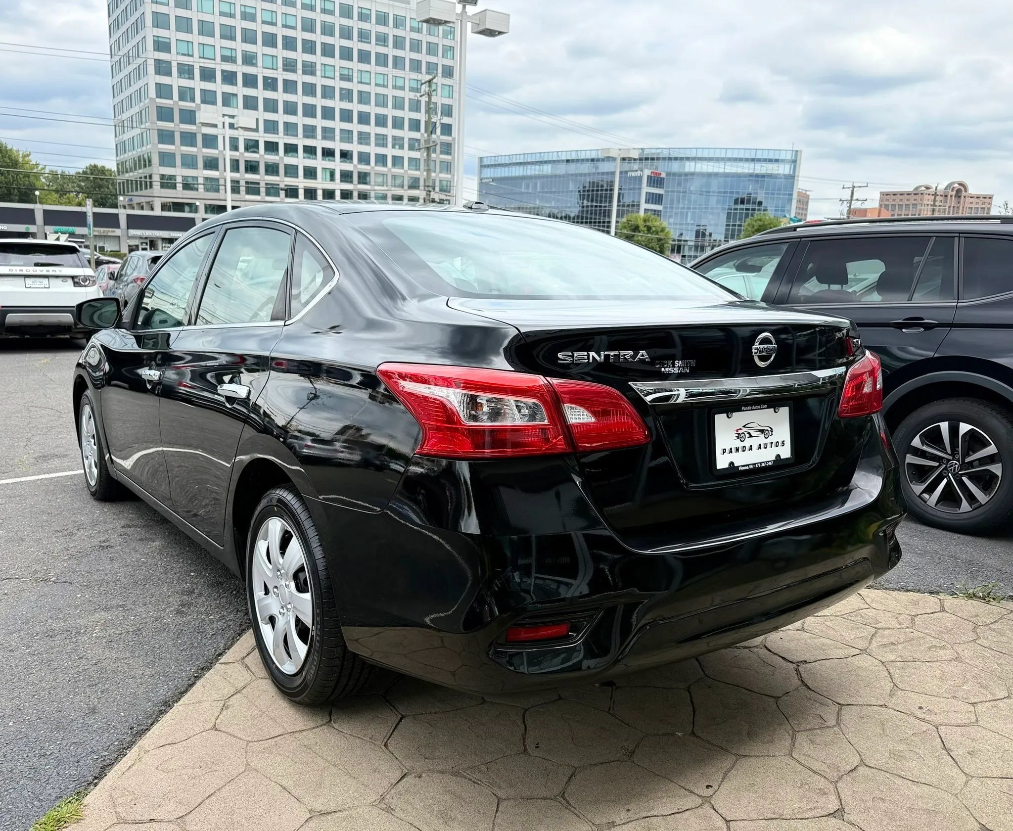 Used 2017 Nissan Sentra SV FWD image 5