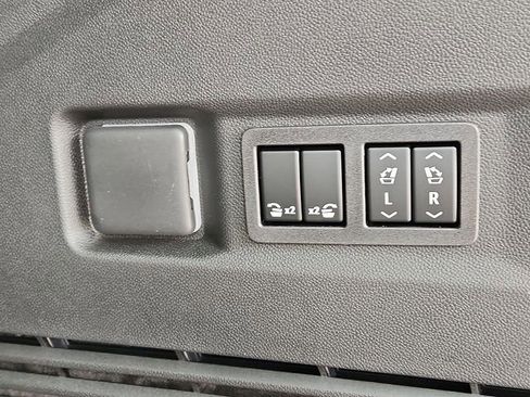 New 2026 GMC Yukon Elevation w/ Elevation Premium Package image 8