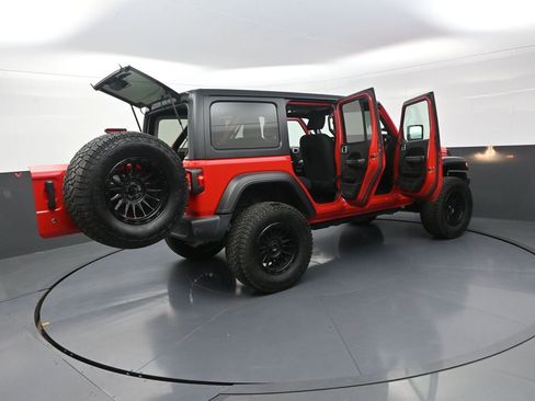 Used 2020 Jeep Wrangler Unlimited Sport AWD/4WD image 38