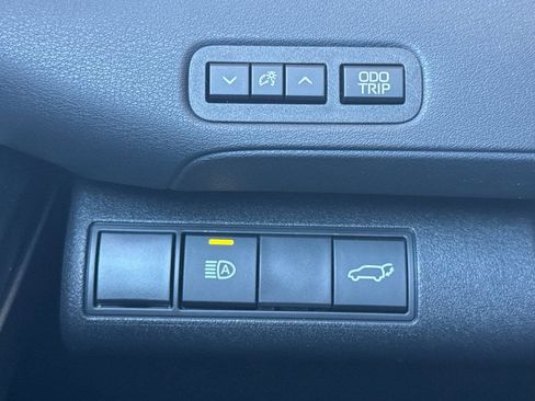 New 2026 Toyota C-HR AWD/4WD image 30