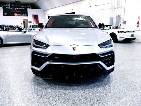 Used 2022 Lamborghini Urus AWD/4WD image 18