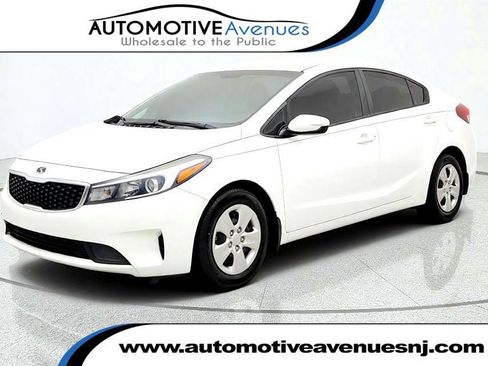 Used 2017 Kia Forte LX FWD image 1
