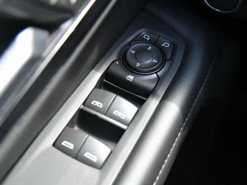 Used 2025 Chevrolet Tahoe LT AWD/4WD image 45