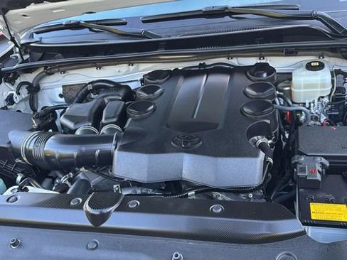 Used 2022 Toyota 4Runner Limited image 33