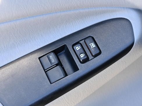 Used 2014 Toyota Tacoma PreRunner w/ SR5 Package image 17