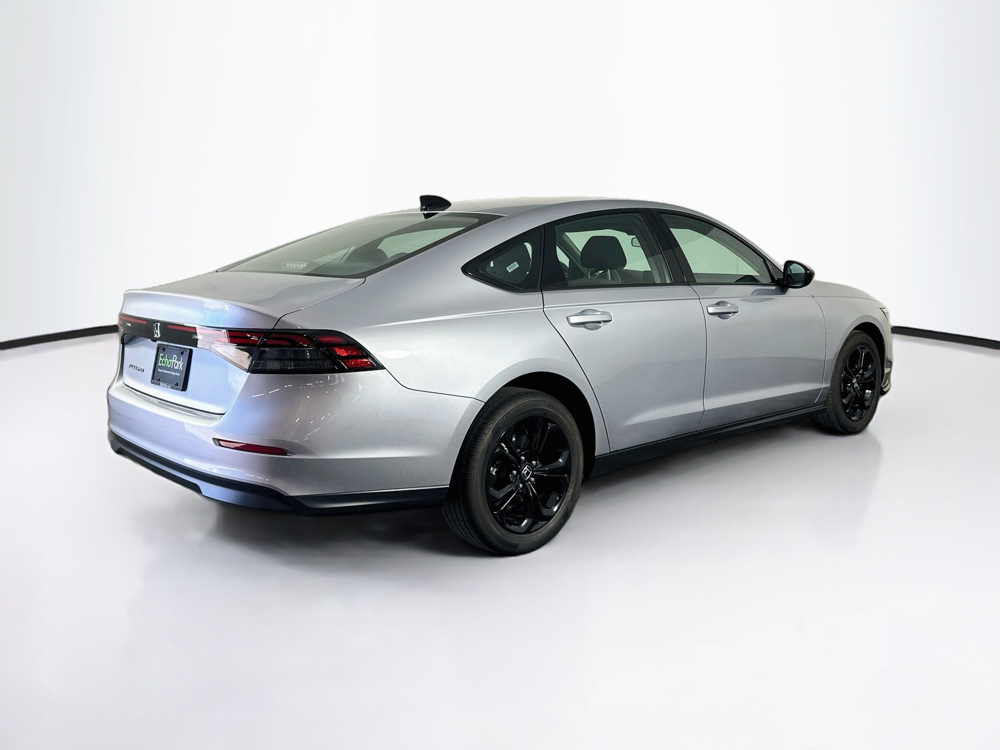 Used 2025 Honda Accord SE image 9