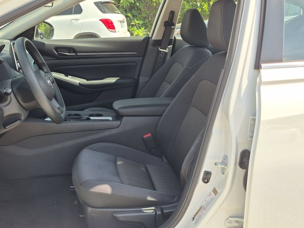 Certified 2025 Nissan Altima 2.5 S FWD image 15