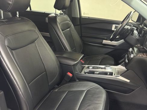 Used 2020 Ford Explorer Limited w/ Class III Trailer Tow Package image 31