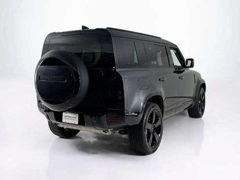 Used 2026 Land Rover Defender 110 X-Dynamic SE AWD/4WD image 5