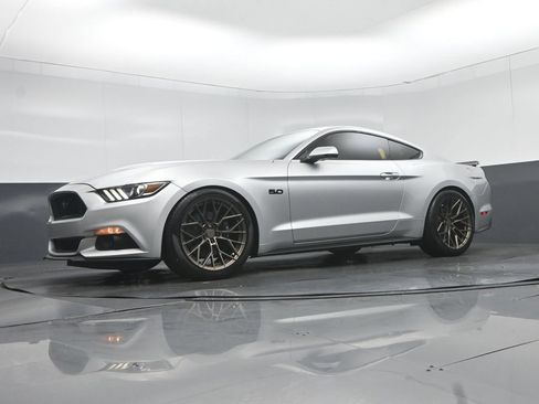 Used 2016 Ford Mustang GT Premium w/ Equipment Group 401A RWD image 52