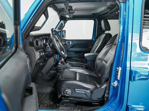 Used 2022 Jeep Wrangler Unlimited Sahara w/ Cold Weather Group image 26