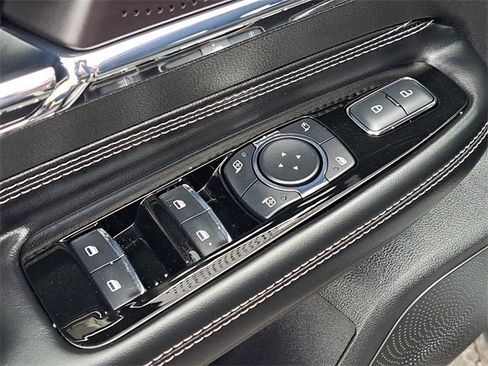 Used 2026 Lincoln Corsair Premiere w/ Towing Package image 20