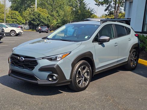 Used 2024 Subaru Crosstrek 2.0i Premium AWD/4WD image 3