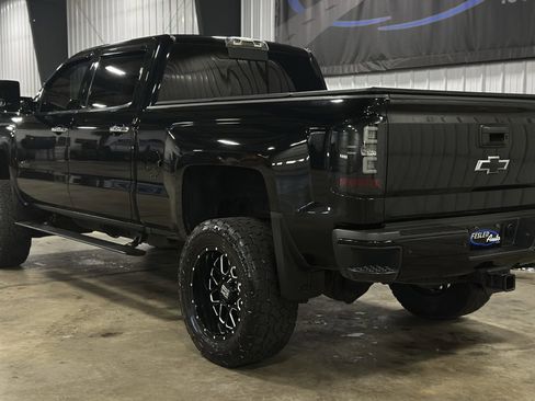 Used 2019 Chevrolet Silverado 2500 High Country w/ Duramax Plus Package image 13