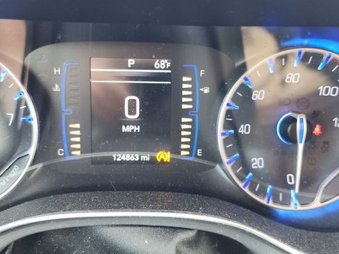 Used 2018 Chrysler Pacifica Touring Plus w/ S Appearance Package FWD image 11