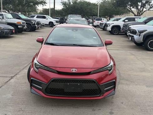 Used 2021 Toyota Corolla SE image 2