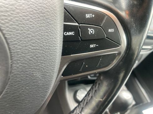 Used 2020 Jeep Cherokee Limited AWD/4WD image 43