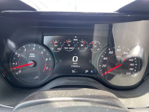 Used 2018 Chevrolet Camaro SS RWD image 8