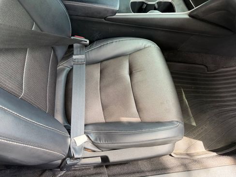 Used 2018 Honda Accord Sport image 16