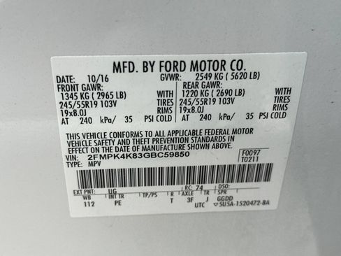Used 2016 Ford Edge Titanium w/ Equipment Group 302A AWD/4WD image 27