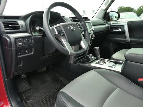 Used 2021 Toyota 4Runner SR5 Premium w/ Moonroof Package AWD/4WD image 24