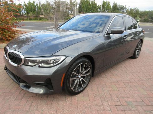 Used 2021 BMW 330i Sedan w/ Premium Package image 1