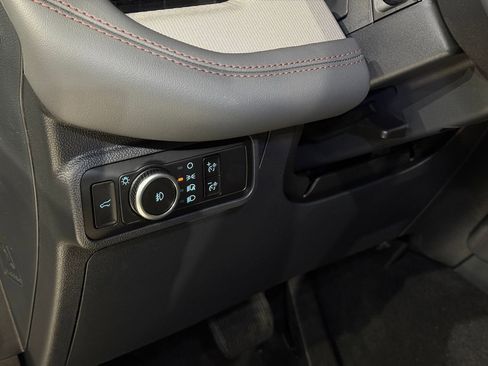 New 2026 Ford Explorer Active AWD/4WD image 18