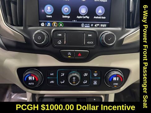 Used 2024 GMC Terrain Denali image 3