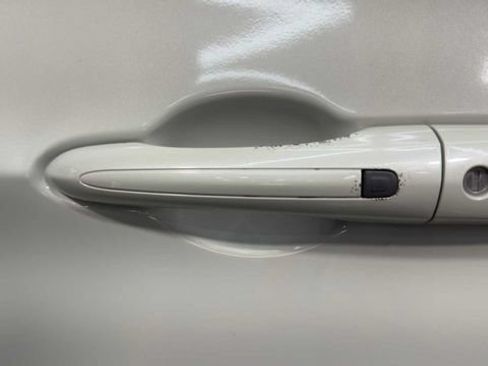 Used 2020 Chrysler Pacifica Touring w/ S Appearance Package FWD image 13