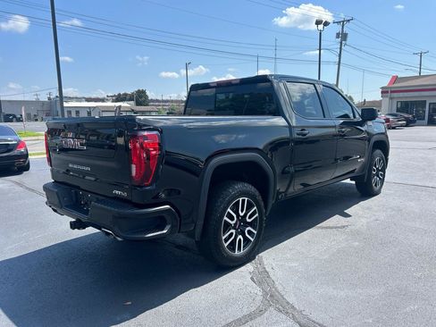 Used 2024 GMC Sierra 1500 AT4 w/ Technology Package AWD/4WD image 5