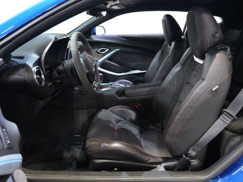 Used 2021 Chevrolet Camaro ZL1 RWD image 27