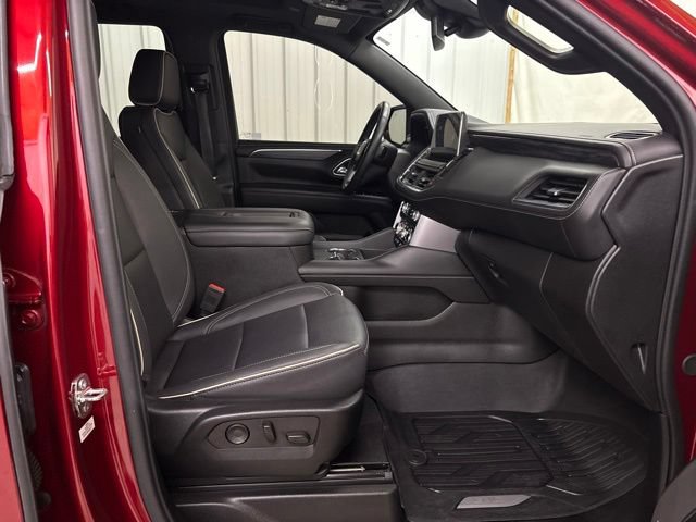 Used 2023 GMC Yukon SLT w/ SLT Premium Package AWD/4WD image 32