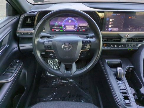 Used 2023 Toyota Crown XLE image 15