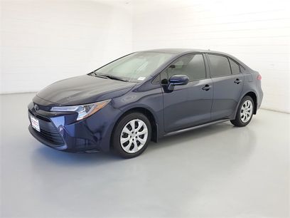 Used 2025 Toyota Corolla LE