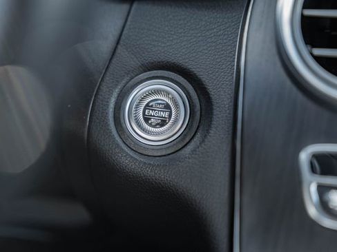 Used 2022 Mercedes-Benz GLC 300 4MATIC w/ Premium Package Lite image 24