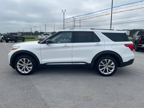 Used 2023 Ford Explorer Platinum w/ Technology Package AWD/4WD image 4