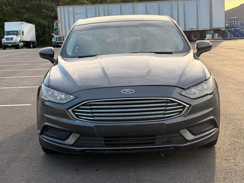 Used 2018 Ford Fusion SE FWD image 8