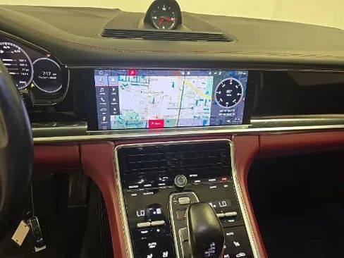 Used 2018 Porsche Panamera 4 AWD/4WD image 29