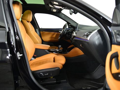 Used 2024 BMW X4 xDrive30i w/ Premium Package image 18