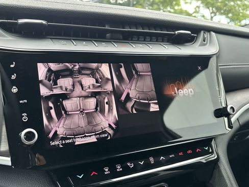 New 2026 Jeep Grand Cherokee L Limited AWD/4WD image 23