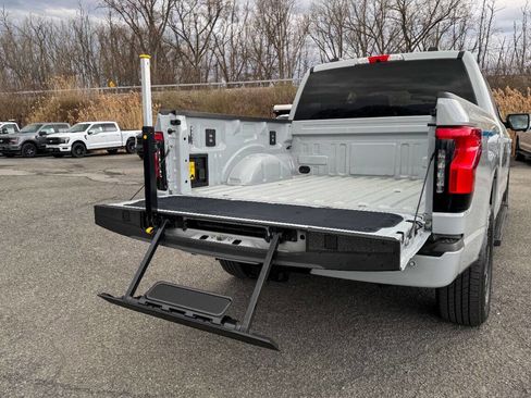 Used 2024 Ford F150 Lightning Flash image 18