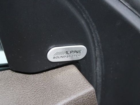 Used 2014 Chrysler 300 C w/ Light Group image 13