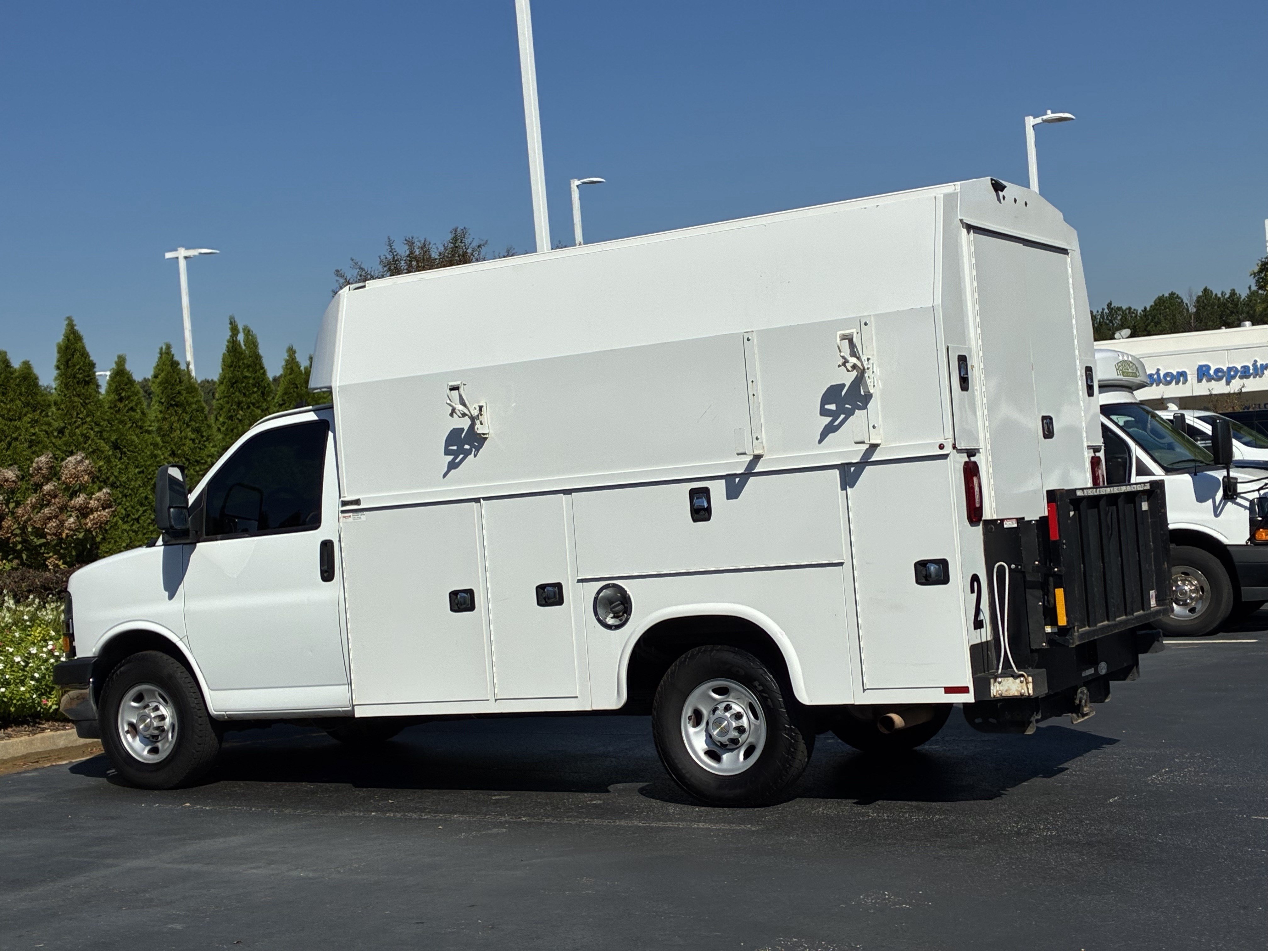 Used 2023 Chevrolet Express 3500 w/ Power Convenience Package RWD image 10