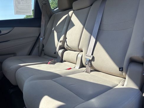 Used 2016 Nissan Rogue S w/ Appearance Package FWD image 24